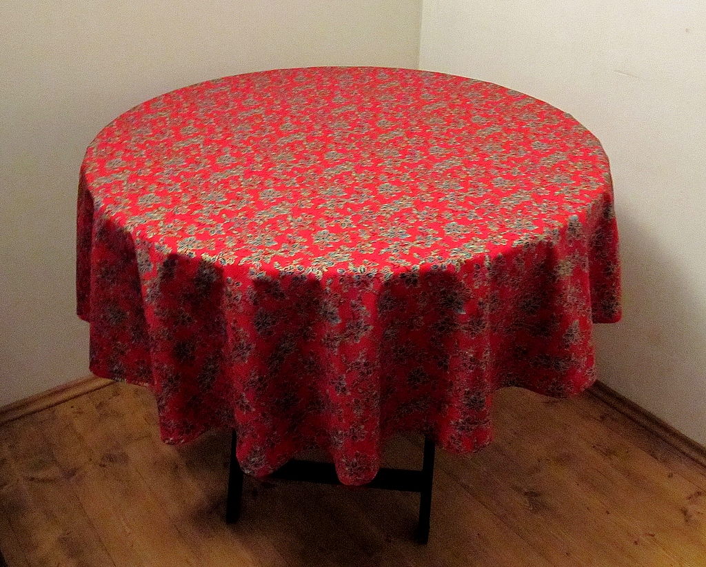 UBRUS kulatý Ø 140 cm - VÁNOČNÍ červený