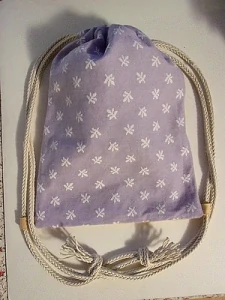 Veronika Vak na záda oboustranný fialovo žlutý 40 x 30 cm